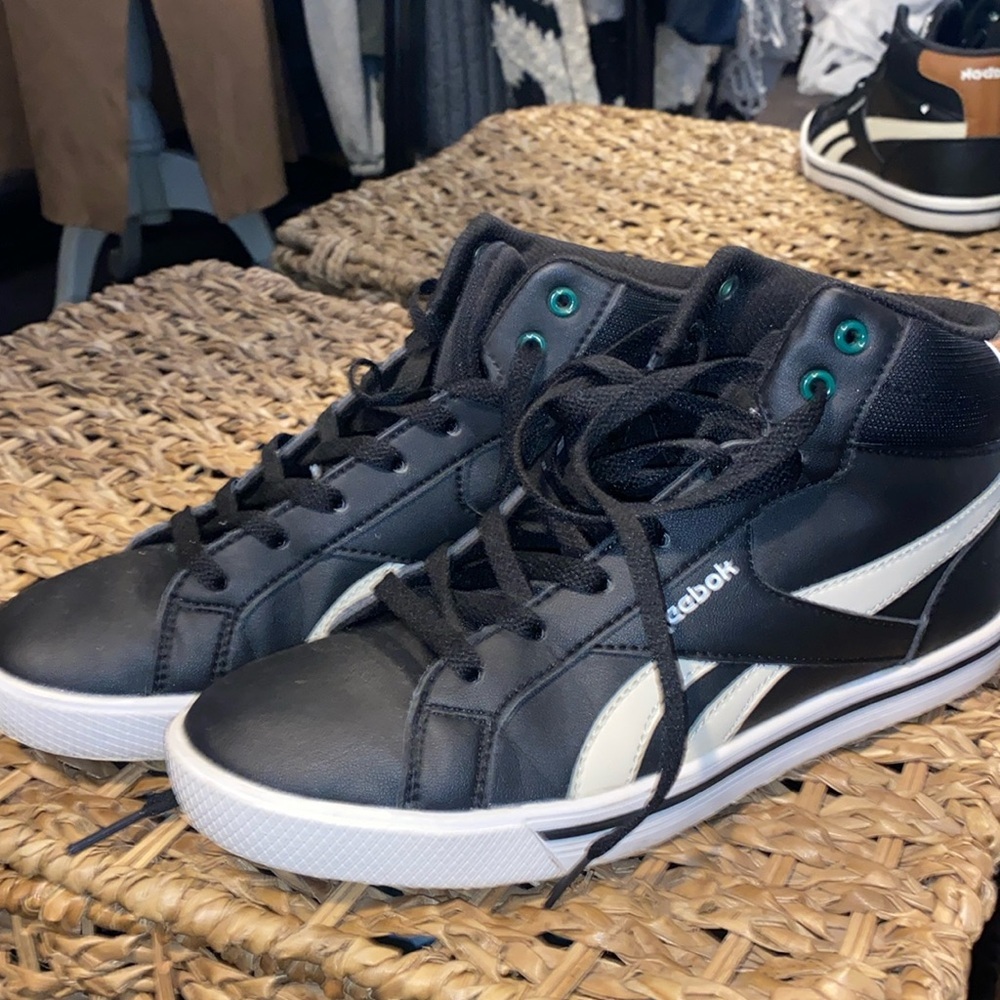 Reebok High Top Shoes Kids 4.5 Fits Womens 6.5